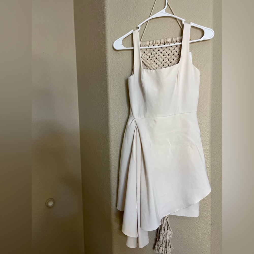 Elegant mini dress brand Gianni bini